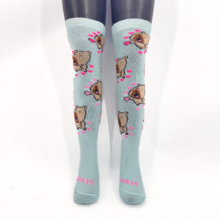 Leka medieta de microfibra md. 18.1.2 niña 3-5 capibara fondo azul cielo y corazones